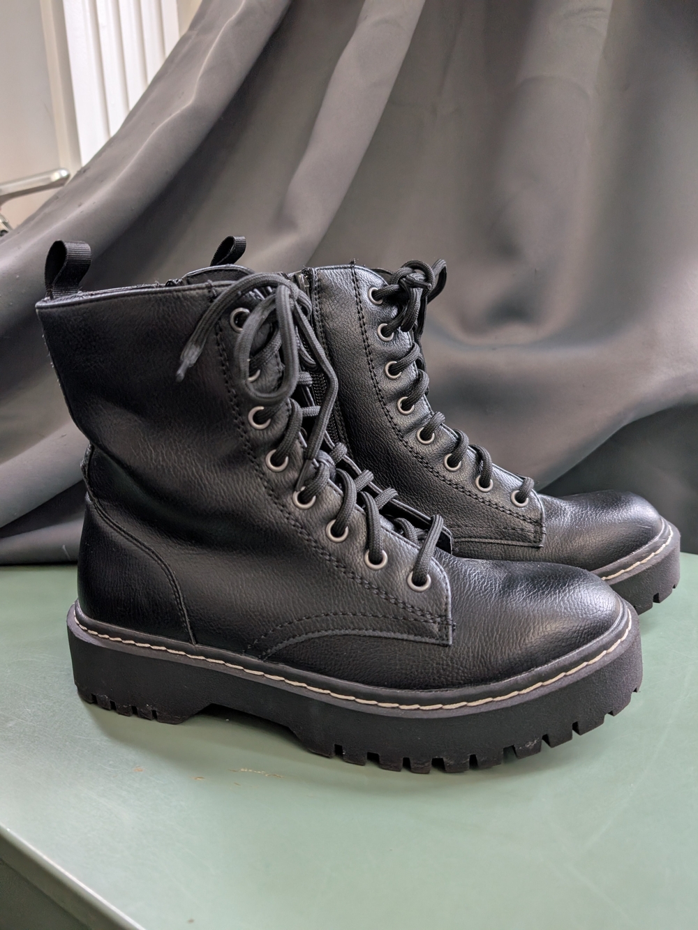Sincerely Jules Harley Black Combat Boots Size 6.5 Lace Up Lug Sole